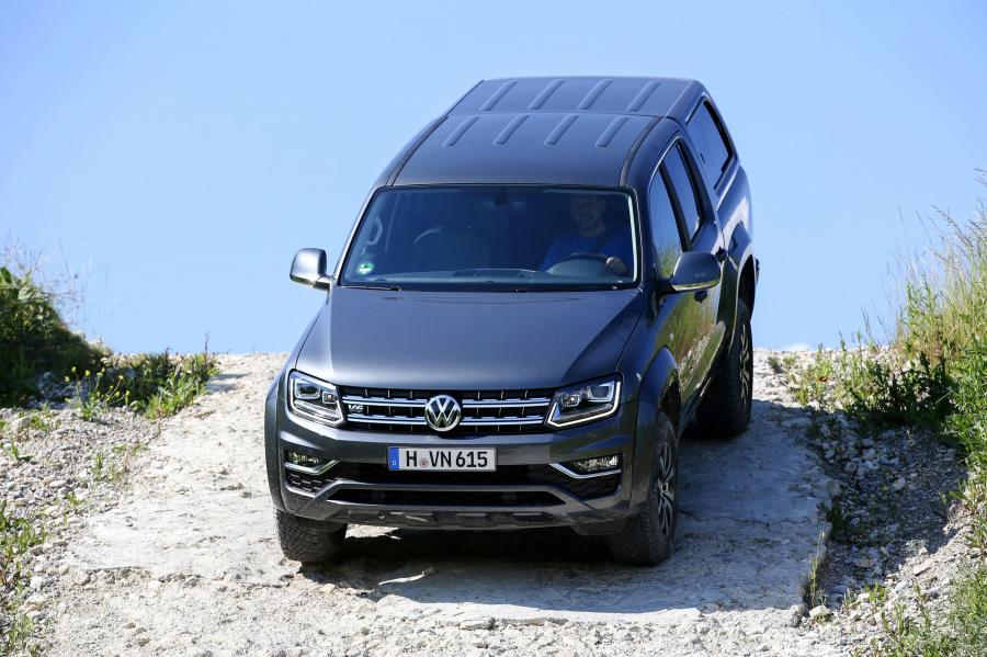  Volkswagen Amarok Double Cab Highline 2016 года  (фото 3 из 37)